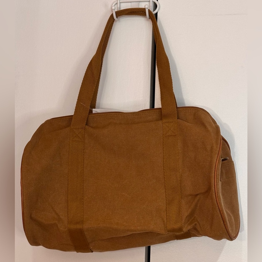 NWT Thirty One Dare to Duffle Pattern Vintage Maple.